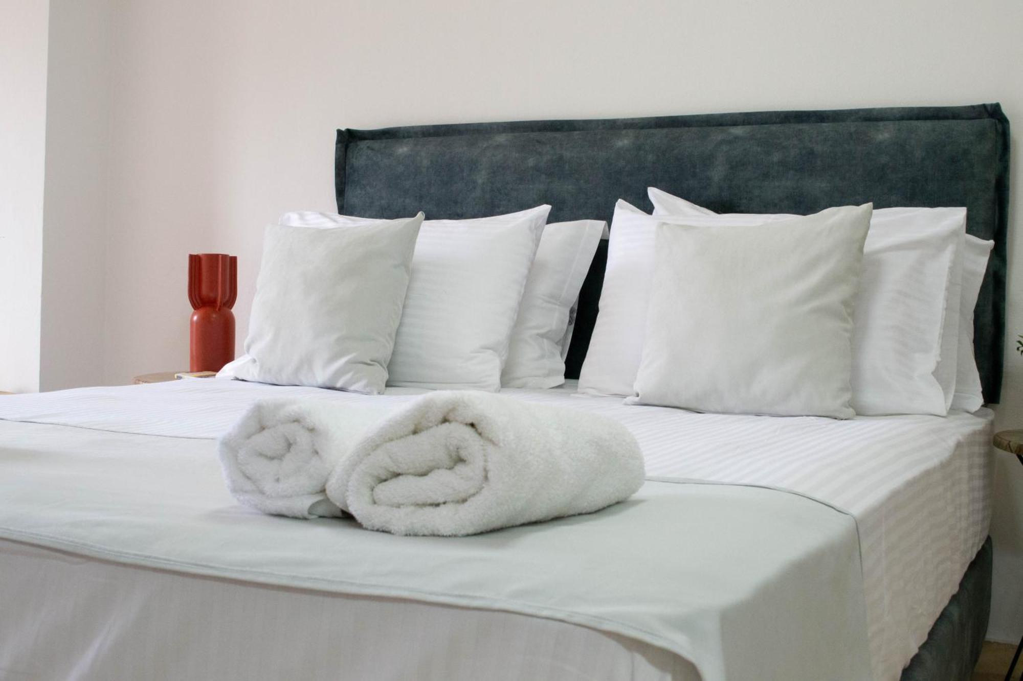 Oniropetra Luxury Suites Armakha Buitenkant foto
