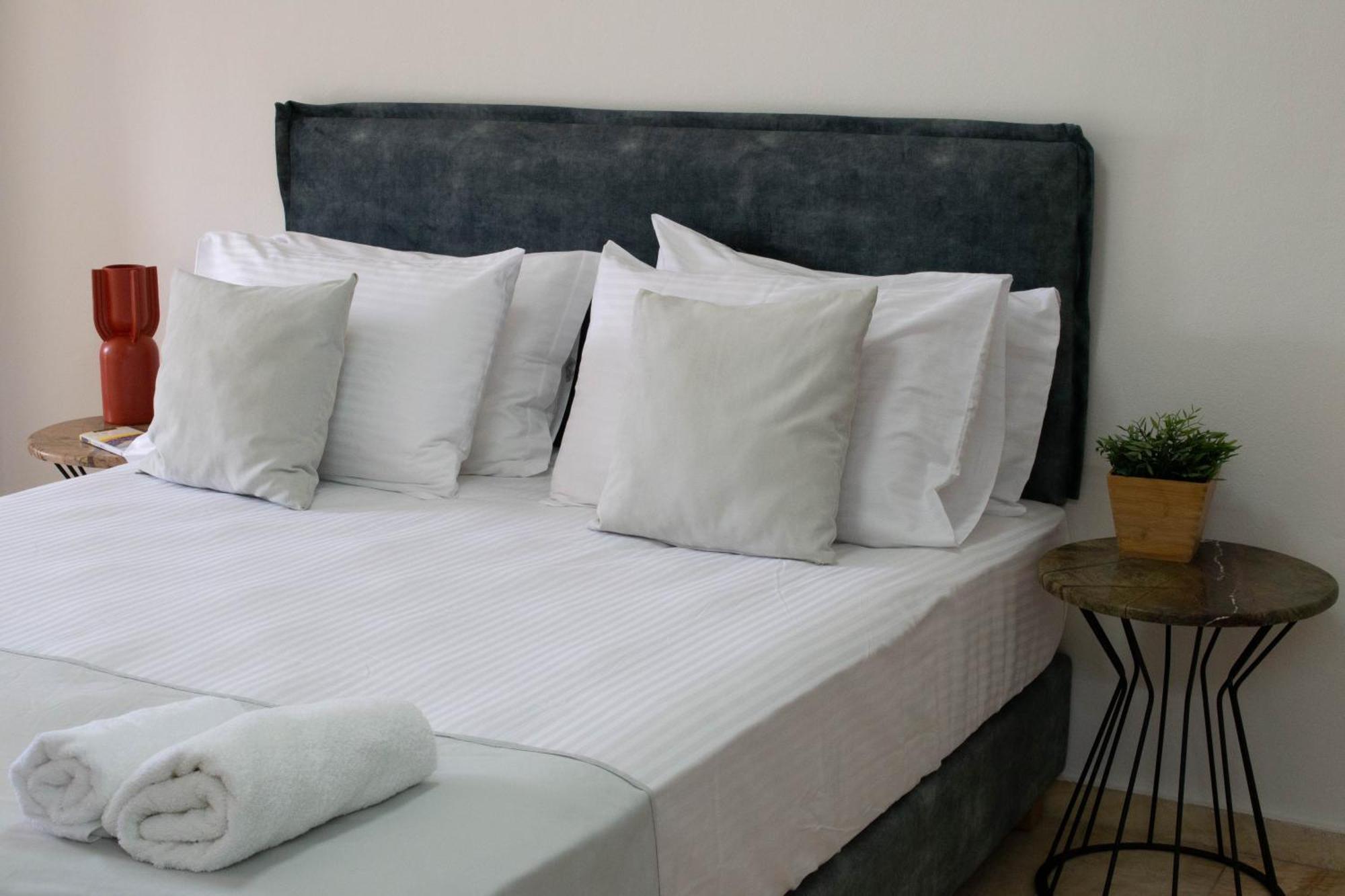 Oniropetra Luxury Suites Armakha Buitenkant foto
