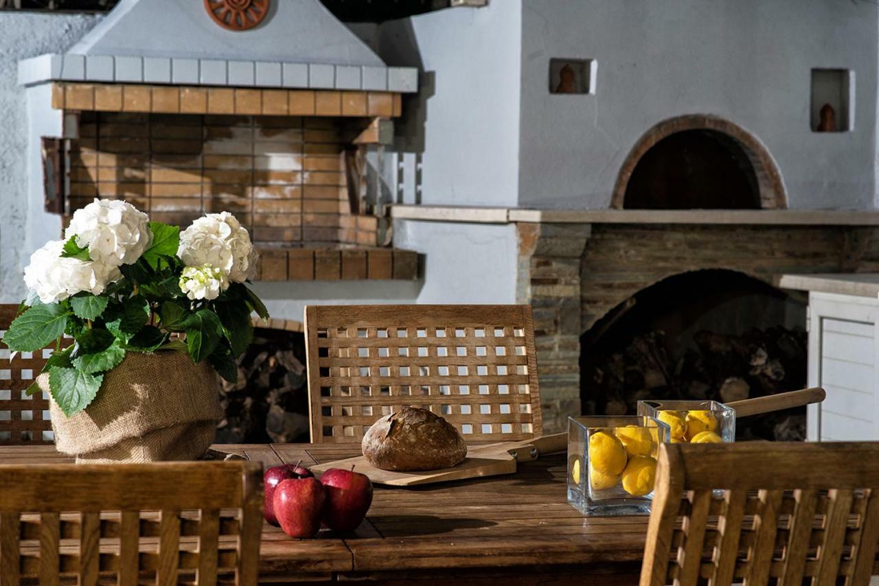Oniropetra Luxury Suites Armakha Buitenkant foto