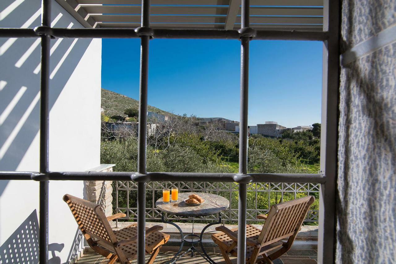 Oniropetra Luxury Suites Armakha Buitenkant foto