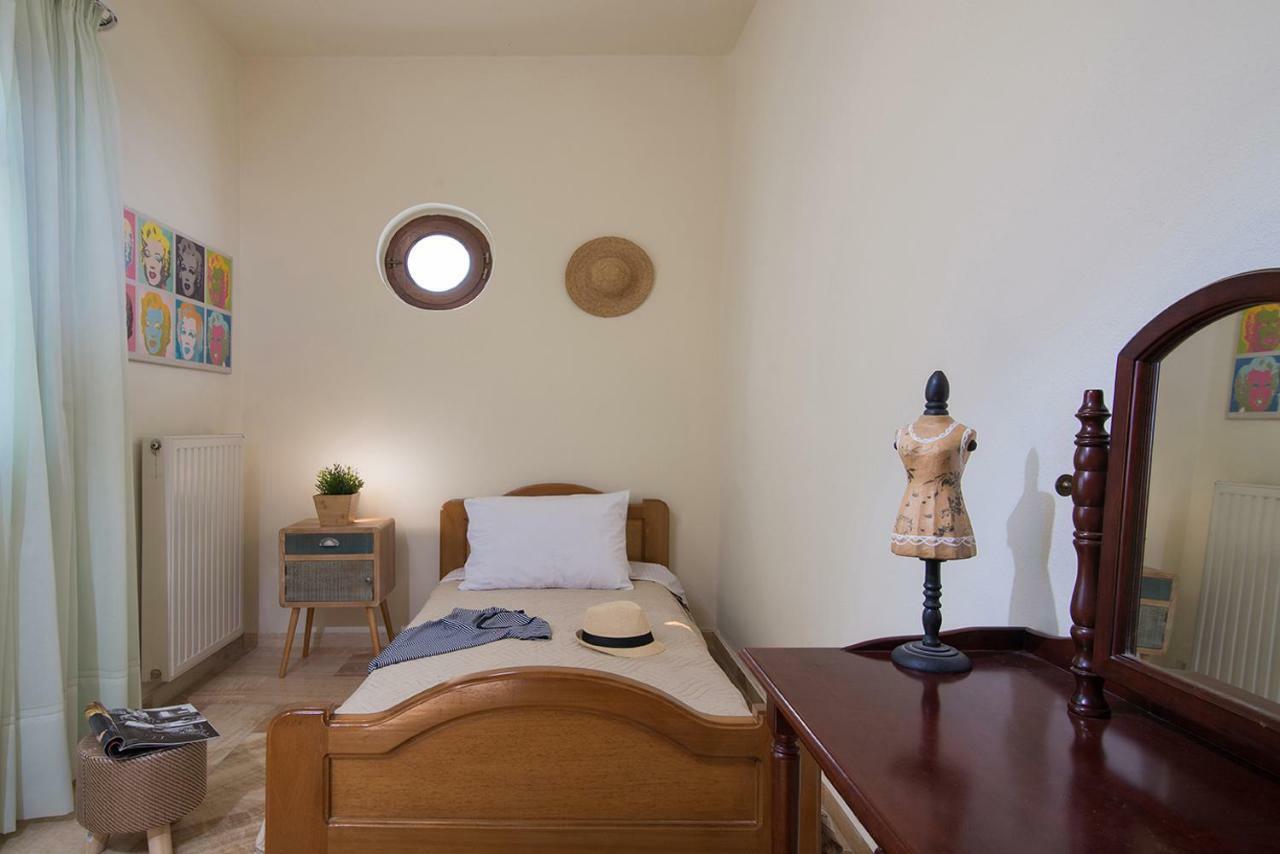 Oniropetra Luxury Suites Armakha Buitenkant foto