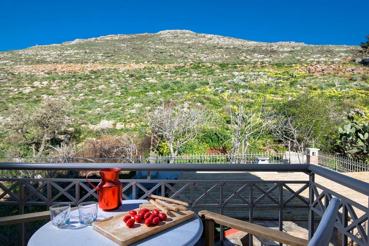 Oniropetra Luxury Suites Armakha Buitenkant foto